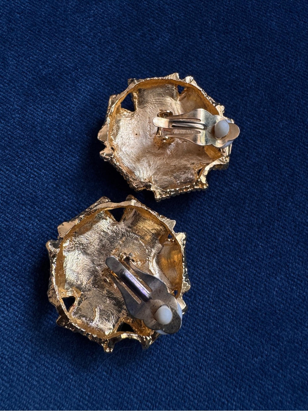 Vintage Gold tone Domed Textured Woven Clip Earrings. - Picture 4 of 4
